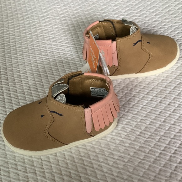 🆕 Unicorn Boots - Picture 5 of 7